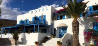 Hotel_authentique_Syros_Grece_Zenngo