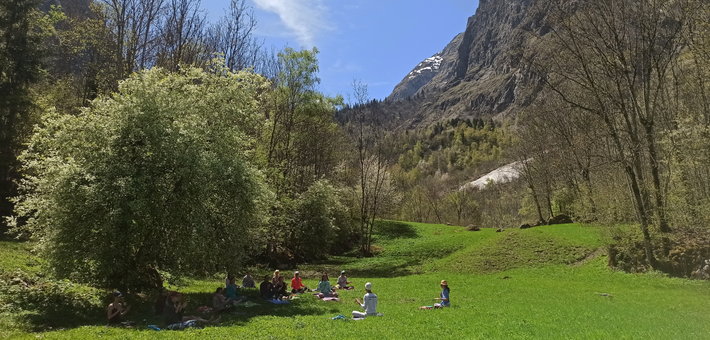 Retraite confort, méditation et yoga dans les Alpes - Zen&go