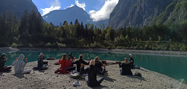 Retraite confort, méditation et yoga dans les Alpes - Zen&go