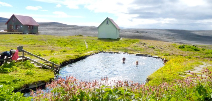 Retraite yoga et randonnée en Islande entre fjords et montagne 