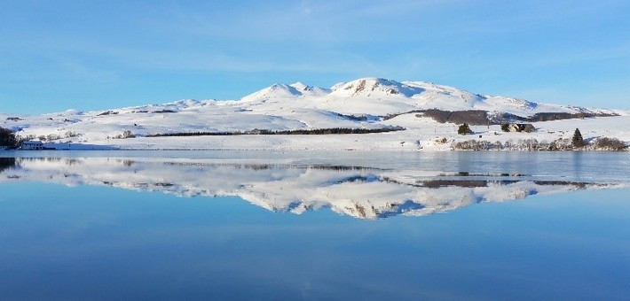 Vacances hiver Yoga et Ayurveda, randonnée raquettes en Auvergne - Zen&go